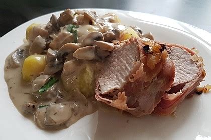 Ganzes Schweinefilet Im Speckmantel Mit Kr Uter Rahm Champignons Nach