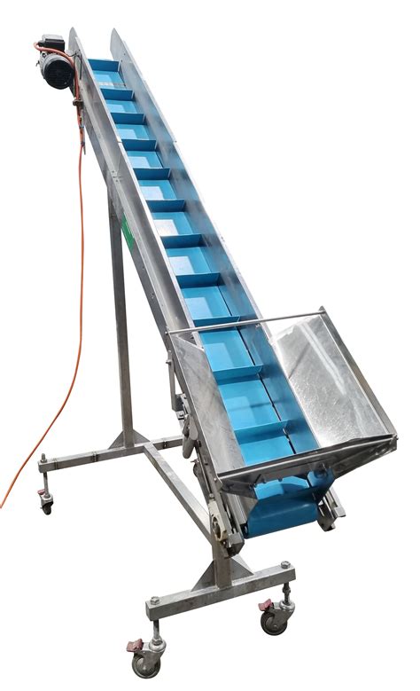 Blue Inclined Cleat Belt Conveyor