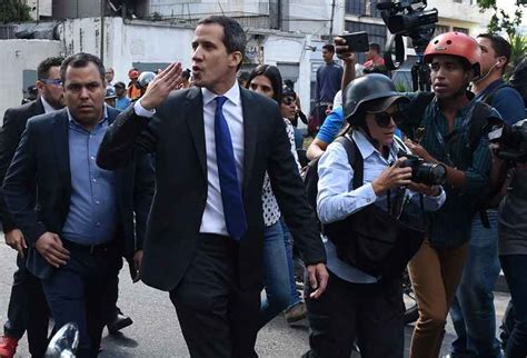 Guaidó assume presidência do Parlamento venezuelano no Palácio Legislativo