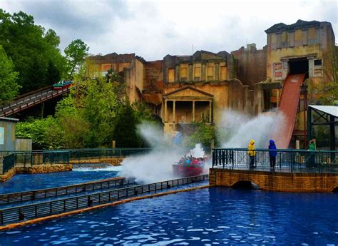 Escape from Pompeii | Water Ride at Busch Gardens Williamsburg | Parkz - Theme Parks