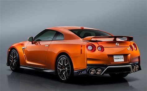 Photo 2 Nissan Gtr Orange 2016 Arrière Nissan Gtr 2016 Profond