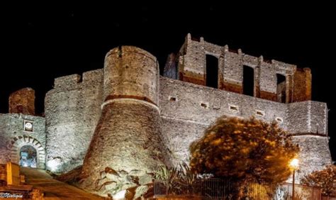 Il Castello Di Squillace In Calabria Una Gemma Nascosta Del Sud Italia