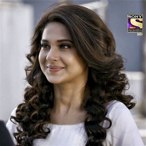 Breathtaking Hairstyle Jennifer Winget Beauty