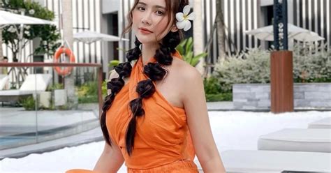 Huy N Lizzie Khoe Ng Cong Quy N R V I Nh Ng B Bikini T O B O