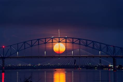 Blue Bridge From Wade Park Photo Spot Pasco