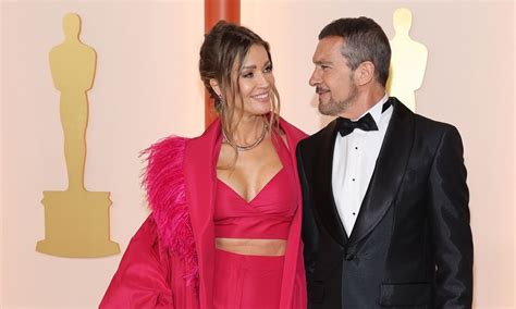 Premios Oscar Los Looks Espa Oles De Antonio Banderas Y Nicole Kimpel