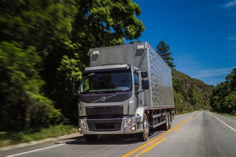 Linha Volvo Fh Fm E Fmx Est O Mais Econ Micos E Vm Diversas