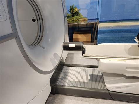 Used GE DiscoveryTM IQ PET CT PET CT For Sale DOTmed Listing 4621978