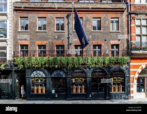 Berry Bros And Rudd Wine Mechants St Jamess Street London England