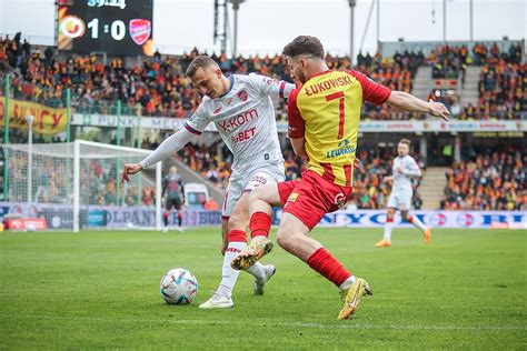 Pko Ekstraklasa Korona Rak W Medaliki Musz Czeka Z Koronacj