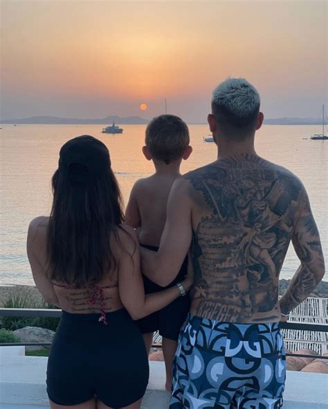 Lucas Hernandez célèbre sa compagne Amelia Lorente le amoureux en