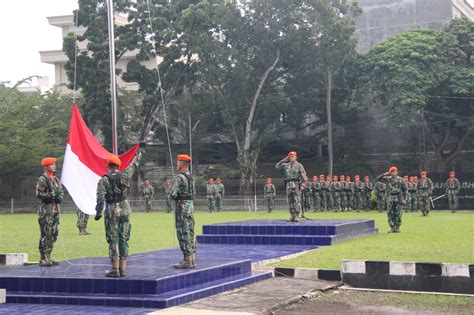 Upacara Bendera An Di Lapangan Apel Markas Wing Komando Iii Kopasgat