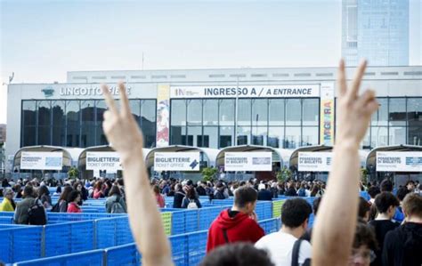 Salone Del Libro Di Torino 222 000 Visitatori E Grandi Ospiti Per L