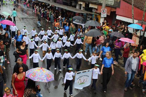 Desfile CÍvico Escolar Militar Marca A TradiÇÃo Do 7 De Setembro Em GuaÇuÍ