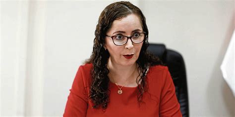 Rosa Bartra Indignada Por Caricatura Donde Se La Ve Masacrada Al Lado