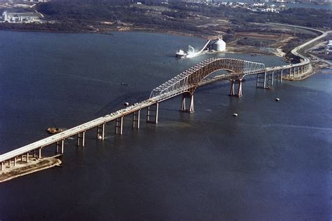 Suspenden La Búsqueda Tras La Caída Del Puente De Baltimore Y Dan Por