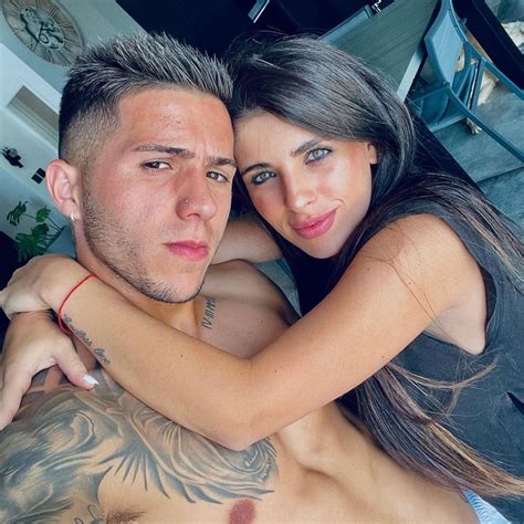 Meet Chelsea Signing Enzo Fernandez S Stunning Wag Valentina Loving