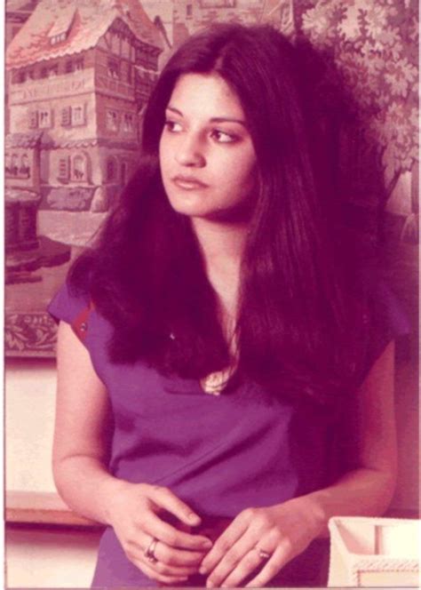 Nazia Hassan Wallpapers Top Free Nazia Hassan Backgrounds Wallpaperaccess