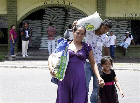 Entregan paquetes agrícolas a pobladores del corredor seco ContraPunto