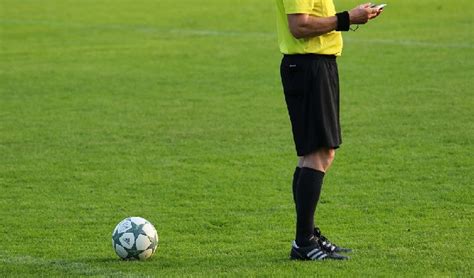 Football Un Corps Arbitral Tunisien Pour Le Match AL Ahly D Egypte CR