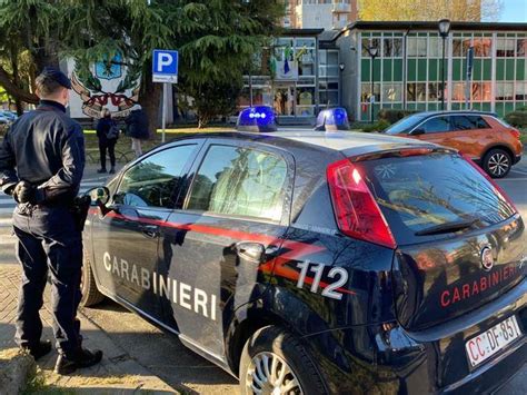 Milano Arrestato Enne Rapinatore Seriale Di Farmacie Sei Colpi In