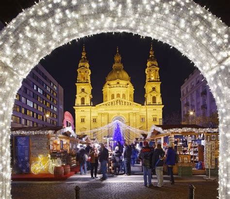 13 Best Christmas Markets 2022 - Christmas Markets Around the World