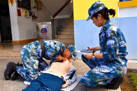 南部战区海军航空兵组织群众性战伤救治技术练兵活动急救战伤练兵新浪军事新浪网