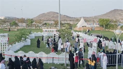 A Parade Of Roses To Culinary Treats All About The Upcoming Taif Rose