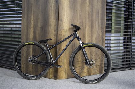 First Look Switchcraft S 29er Dirt Jump Bike Pinkbike