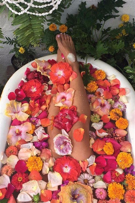 25 Relaxing Flower Baths That Will Make You Want To Literally Shower Yourself In Roses Flower