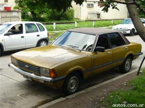 ARS 11 000 Ford Taunus 2 3 Ghia con fotos en San Martín aï½o