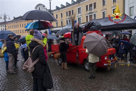 Belluno Tornata La Befana Del Vigile Foto