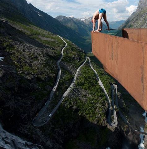 Just Cool Pics: Living On The Edge