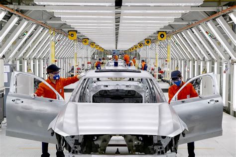 Eerste In China Gebouwde Volvo S90 Berlines Komen Naar Europa Via