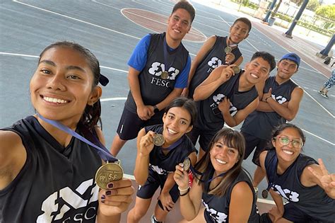 Equipos femenil y varonil de básquetbol 33 se llevan el oro en los