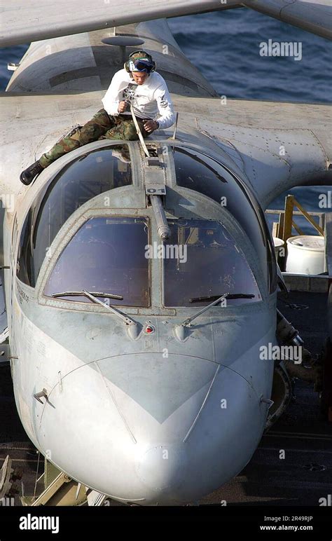 Us Navy Aviation Machinist S Mate Stock Photo Alamy