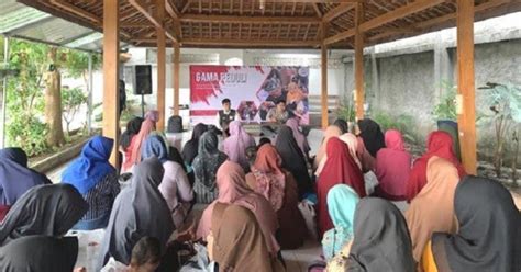 Relawan Ganjar Mahfud Gelar Edukasi Pencegahan Stunting Ke Emak Emak Di