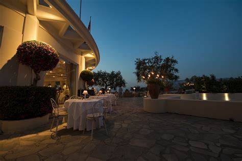 Hotel with Restaurant in Sorrento - Eat in Sorrento Hotels - Hotel Aminta in Sorrento ...