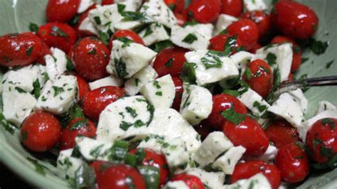 Tomato And Mozzarella Salad Rachael Ray