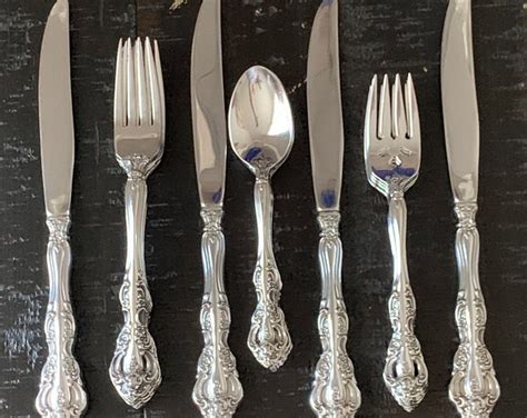 Oneida Heirloom Michelangelo Stainless Spoon Set Of 6 Spoons 3 Soup