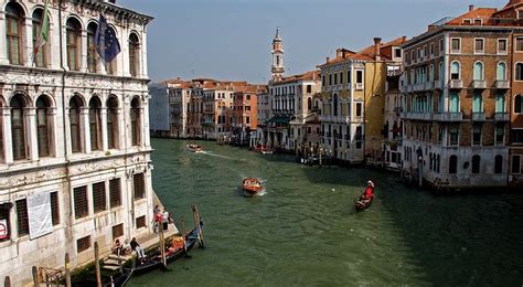 Ponte DellImmacolata Tre Mete Per Partire In Italia Snap Italy