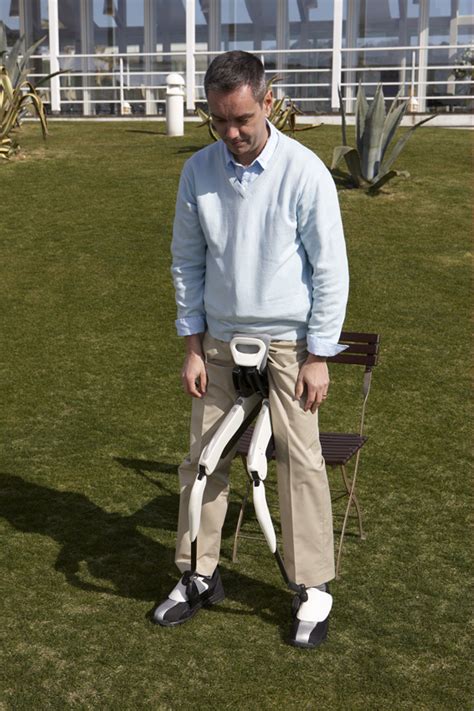 Honda Global | April 14 , 2009 "Honda's Prototype Walking Assist Devices Demonstrated in U.S."