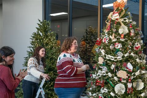 Bju Photos Year In Pictures Cmas Trees Kw