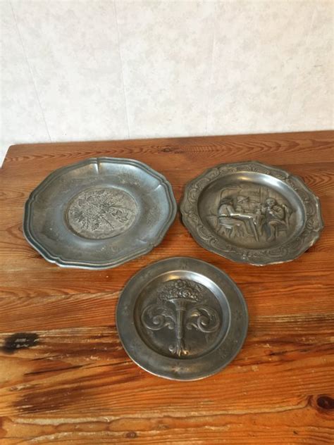 Antique tin Plates (3) - Tin - Catawiki