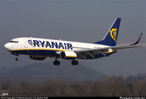 EI EBL Ryanair Boeing 737 8AS WL Photo By Roberto Bianchi Piti