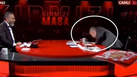 Akit TV canlı yayınına Ümit Özdağ ın Atatürk heykeli damga vurdu