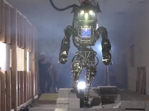 US Startup Challenges Japan to Giant Robot Battle | Technology News