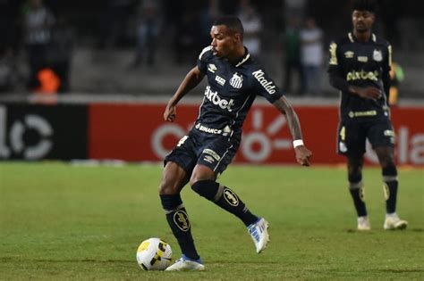 Atua Es Do Santos Contra O Coritiba Quem Se Destacou Quem Foi Mal