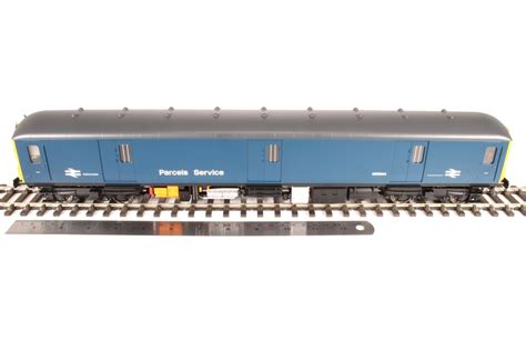 Heljan 8913 Class 128 Parcels Dmu M55994 In Br Blue With Yellow Ends