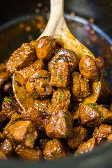 Crockpot Steak Bites With Mushrooms